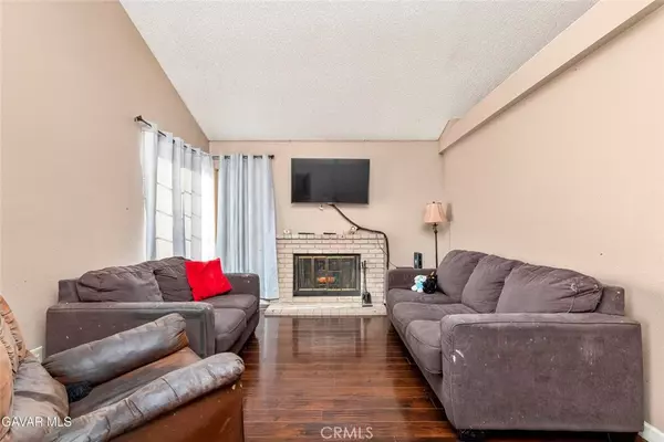 Palmdale, CA 93552,4937 Sunburst