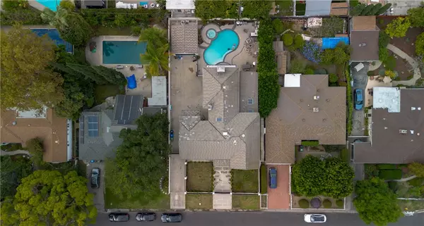 Valley Village, CA 91607,5439 Gentry AVE