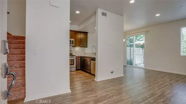 Sylmar, CA 91342,14909 Navarre