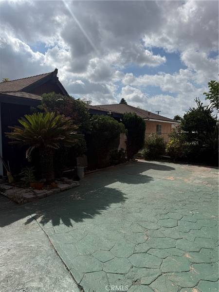 10900 Goss, Sun Valley, CA 91352