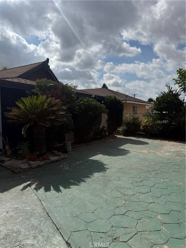 Sun Valley, CA 91352,10900 Goss