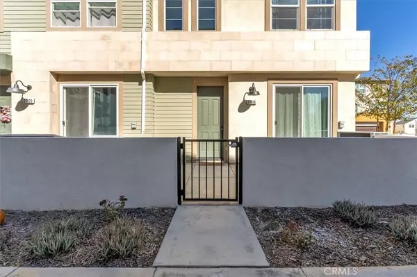 Valencia, CA 91355,27116 Valley Oak PL