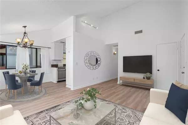 Canyon Country, CA 91387,18119 Sundowner #976