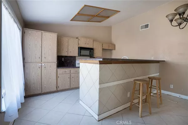 Palmdale, CA 93552,4015 Triton