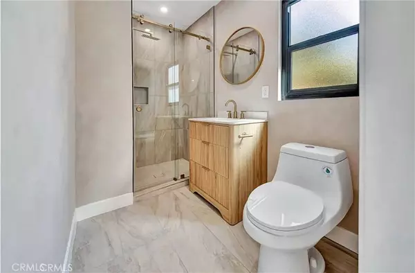 Tarzana, CA 91335,19434 Calvert