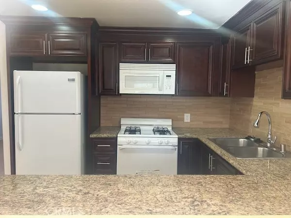 Encino, CA 91316,17430 Martha ST