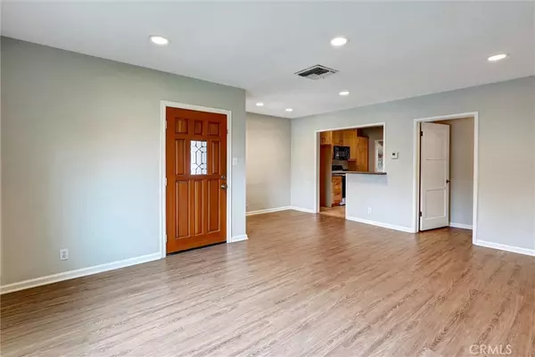 Encino, CA 91316,5863 Alonzo