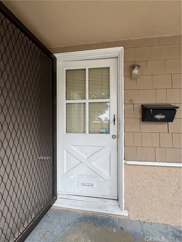 Reseda, CA 91335,7044 Bertrand