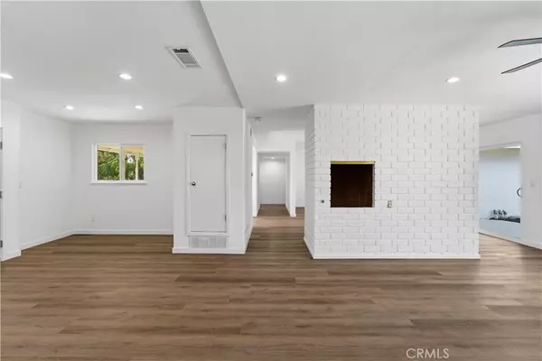 West Hills, CA 91304,21943 Parthenia ST