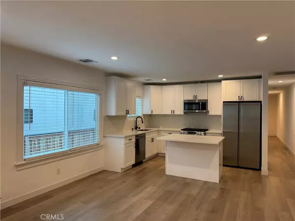 West Hollywood, CA 90046,1215 N Vista