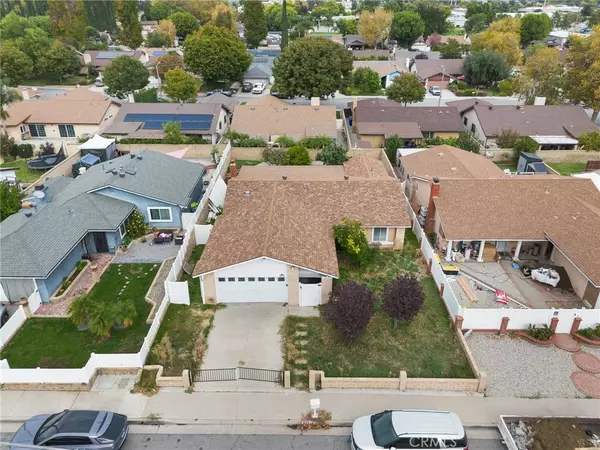 Newhall, CA 91321,24311 Wabuska