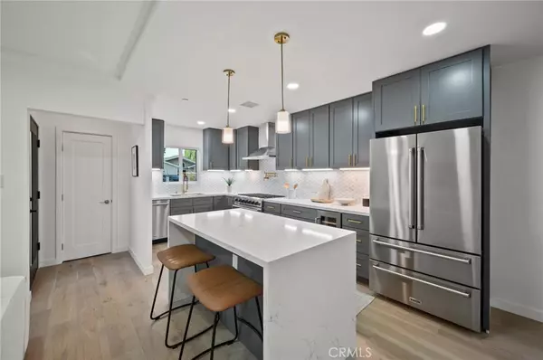 Sherman Oaks, CA 91401,14328 Emelita ST