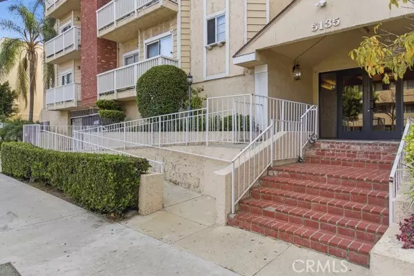 5135 Zelzah #100, Encino, CA 91316