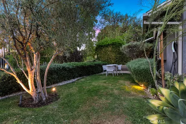 Sherman Oaks, CA 91423,4716 Tyrone