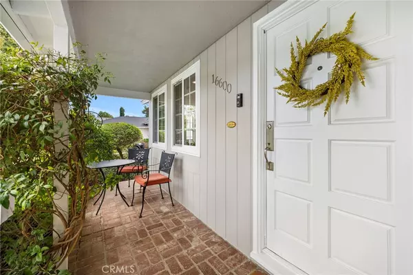 Lake Balboa, CA 91406,16600 Gilmore ST