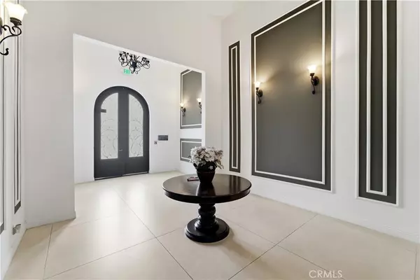 North Hollywood, CA 91602,11218 Camarillo ST #402