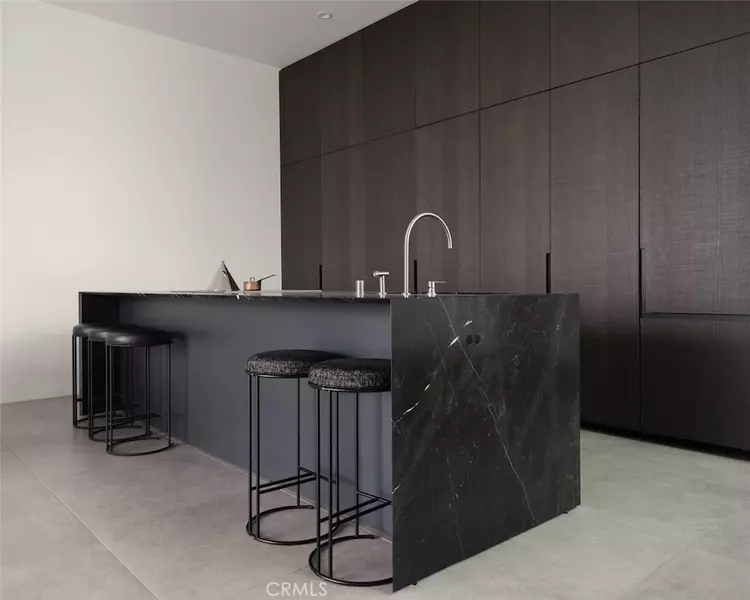 838 N Kings RD #103, West Hollywood, CA 90069