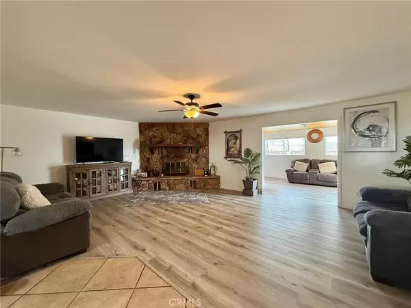 Lancaster, CA 93536,45105 73rd W