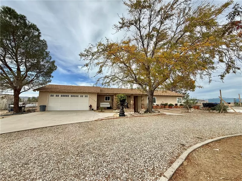 45105 73rd W, Lancaster, CA 93536