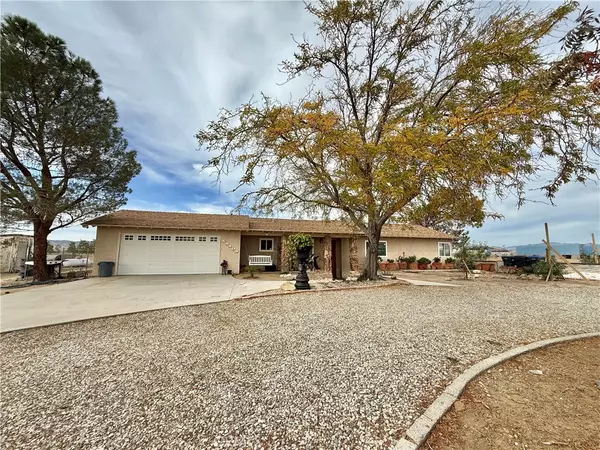 45105 73rd W, Lancaster, CA 93536