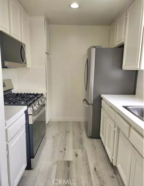 Sherman Oaks, CA 91403,14631 Dickens ST #11