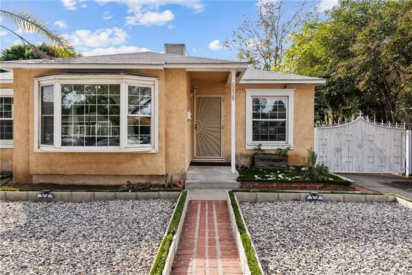 Arleta, CA 91331,8829 Zeiler AVE