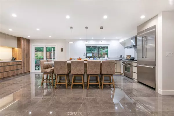 Granada Hills, CA 91344,17155 Barneston