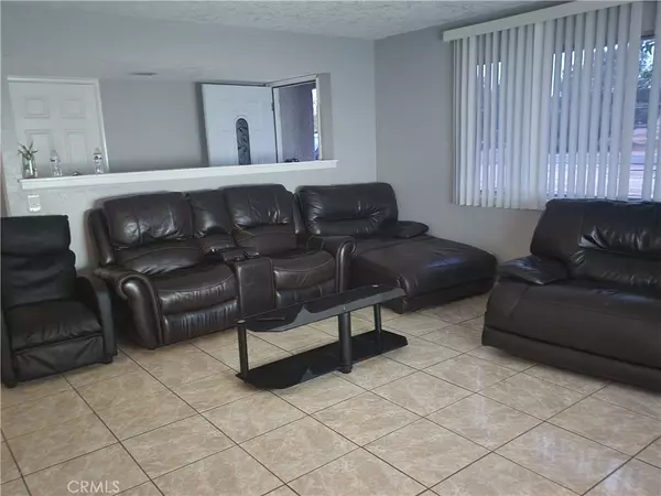 Apple Valley, CA 92307,21815 Goshute AVE