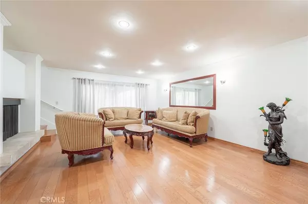 West Hills, CA 91307,7137 Shoup Avenue #39