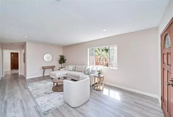 San Pedro, CA 90731,867 W 24th