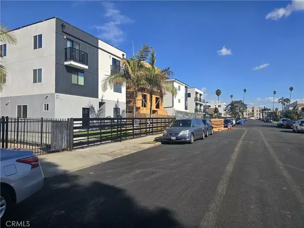Los Angeles, CA 90037,620 W 41st