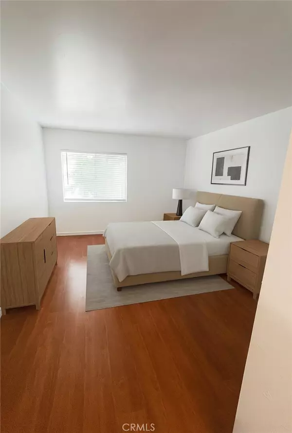 Encino, CA 91316,5460 White Oak AVE #J206