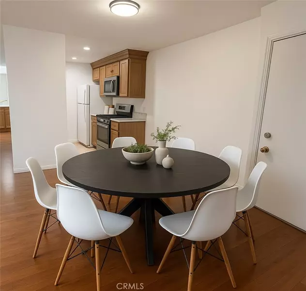 5460 White Oak AVE #J206, Encino, CA 91316