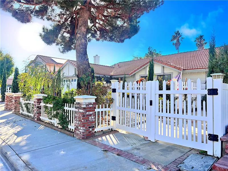 4544 Sungate DR N, Palmdale, CA 93551