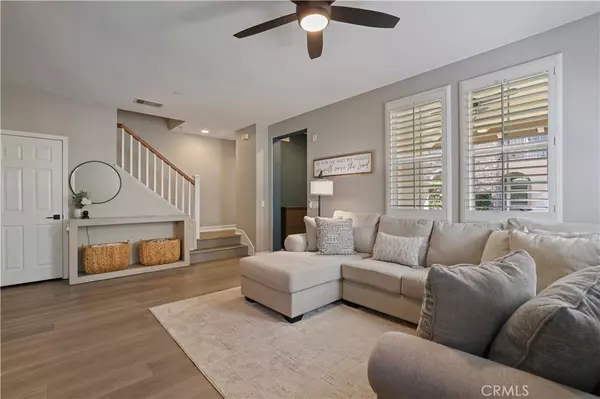 Valencia, CA 91354,28555 Herrera ST