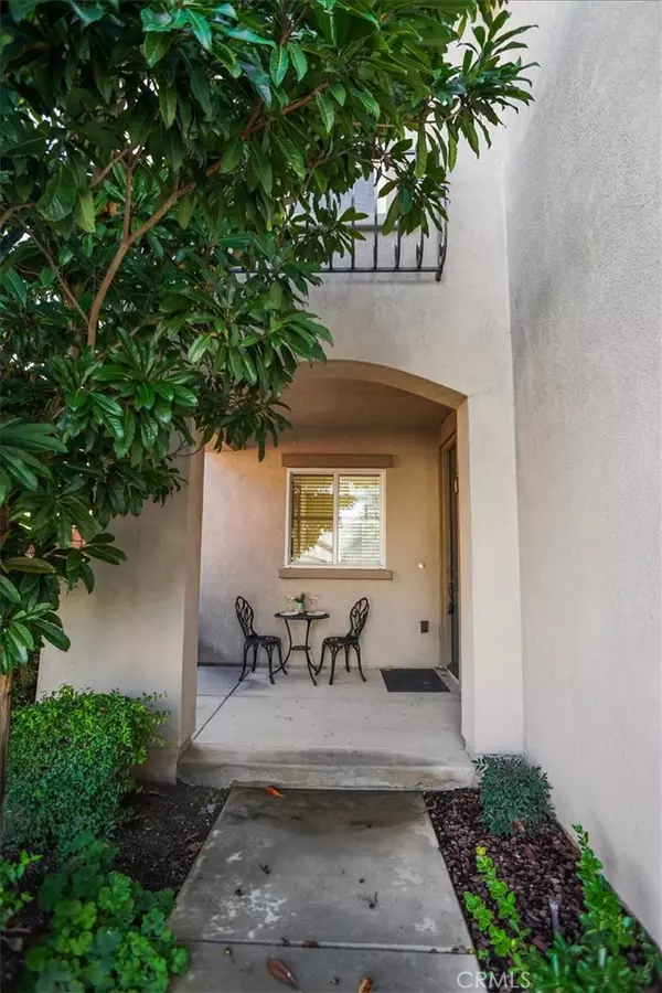 Saugus, CA 91350,20046 Christopher