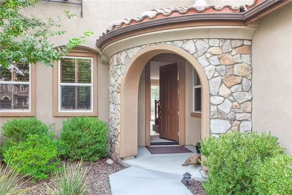 Saugus, CA 91350,28167 Samantha CT