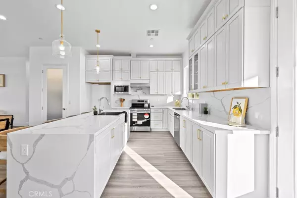 Lancaster, CA 93536,7214 W Avenue A-6