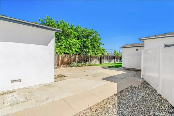 Reseda, CA 91335,6714 Amigo