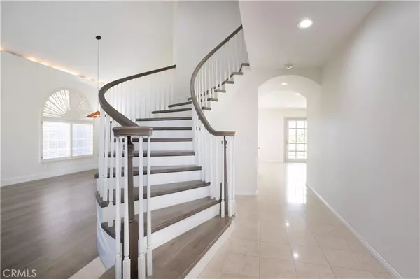 Porter Ranch, CA 91326,12051 Falcon Crest WAY