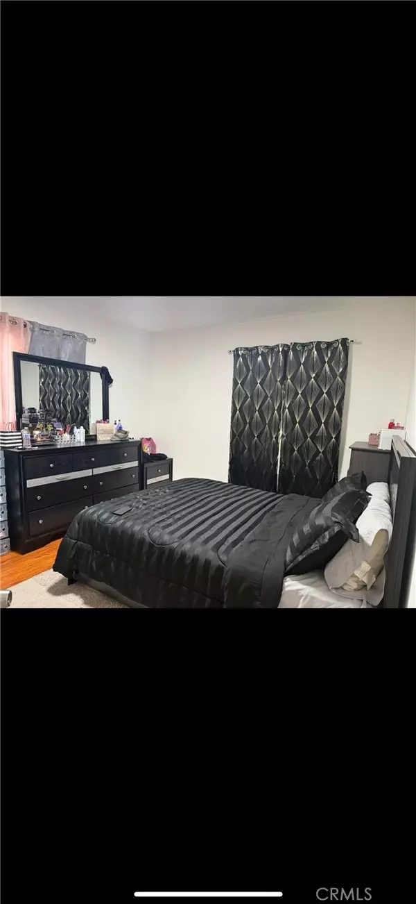 Reseda, CA 91335,6839 Geyser AVE