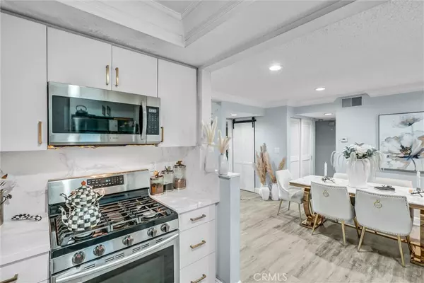 Canoga Park, CA 91304,7800 Topanga Canyon