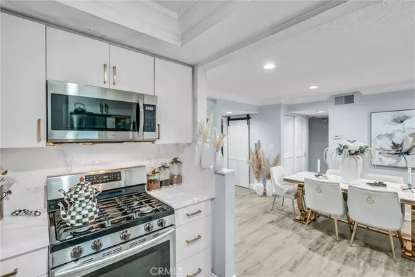 Canoga Park, CA 91304,7800 Topanga Canyon