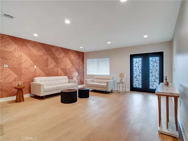 Encino, CA 91316,17961 Martha Street