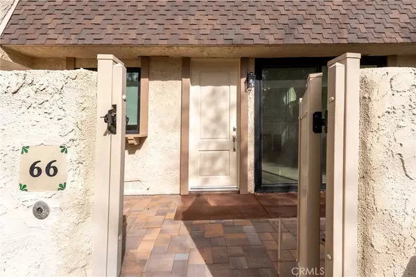 Woodland Hills, CA 91367,6201 Shoup AVE #66