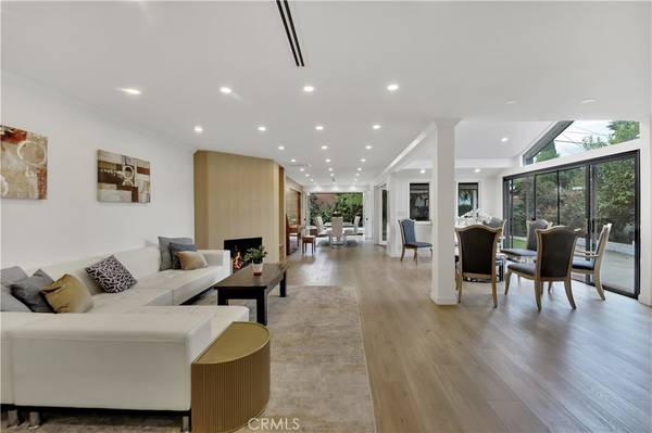 Lake Balboa, CA 91406,6409 Graves AVE