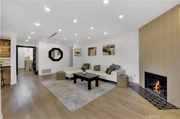 Lake Balboa, CA 91406,6409 Graves AVE