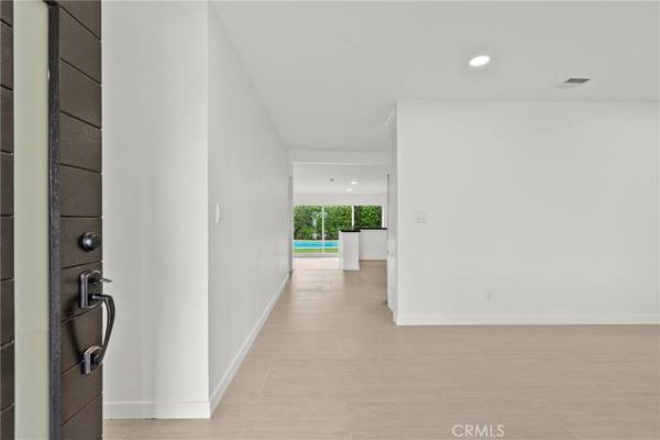 North Hills, CA 91343,10144 Gaviota