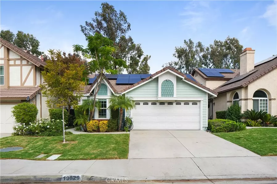 19829 Terri DR, Canyon Country, CA 91351