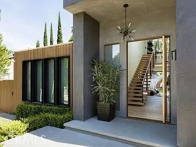 Valley Village, CA 91607,12132 Otsego St